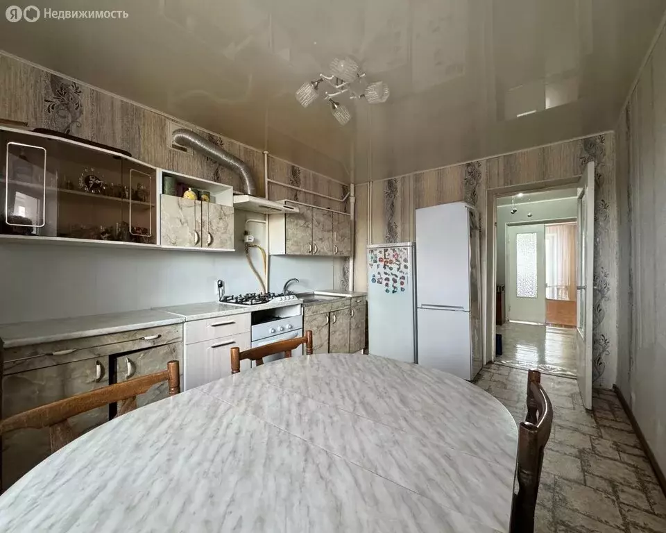 3-комнатная квартира: Кунгур, улица Космонавтов, 24 (77.7 м) - Фото 1