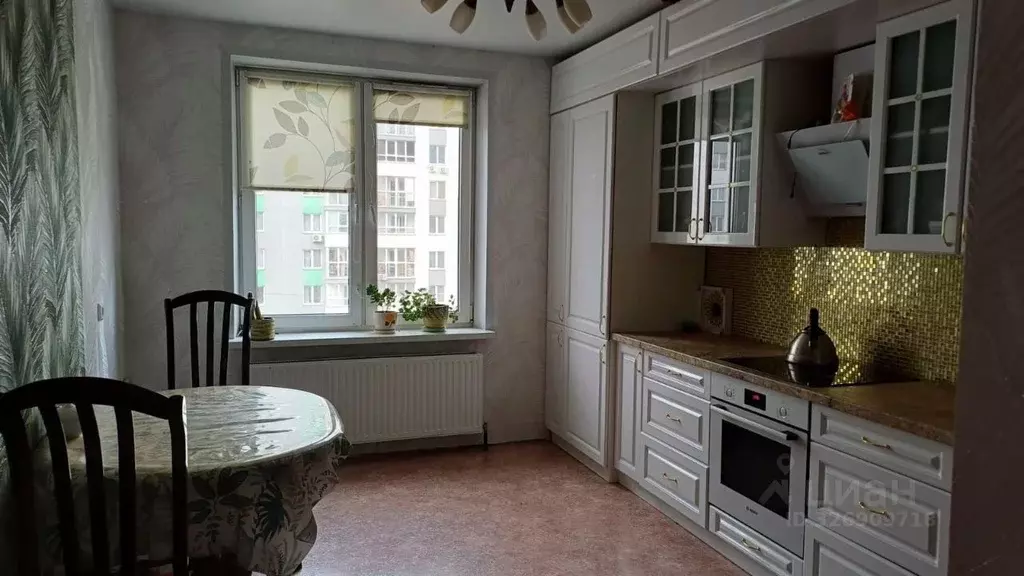 3-к кв. Башкортостан, Уфа ул. Просвещения, 7 (75.8 м) - Фото 1