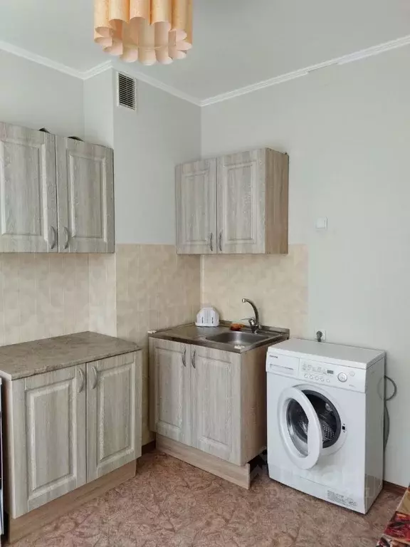 1-к кв. Омская область, Омск Осоавиахимовская ул., 183к1 (40.4 м) - Фото 2