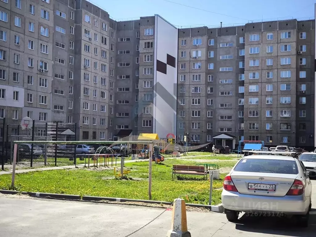 2-к кв. Алтайский край, Барнаул ул. Энтузиастов, 3А (50.1 м) - Фото 0