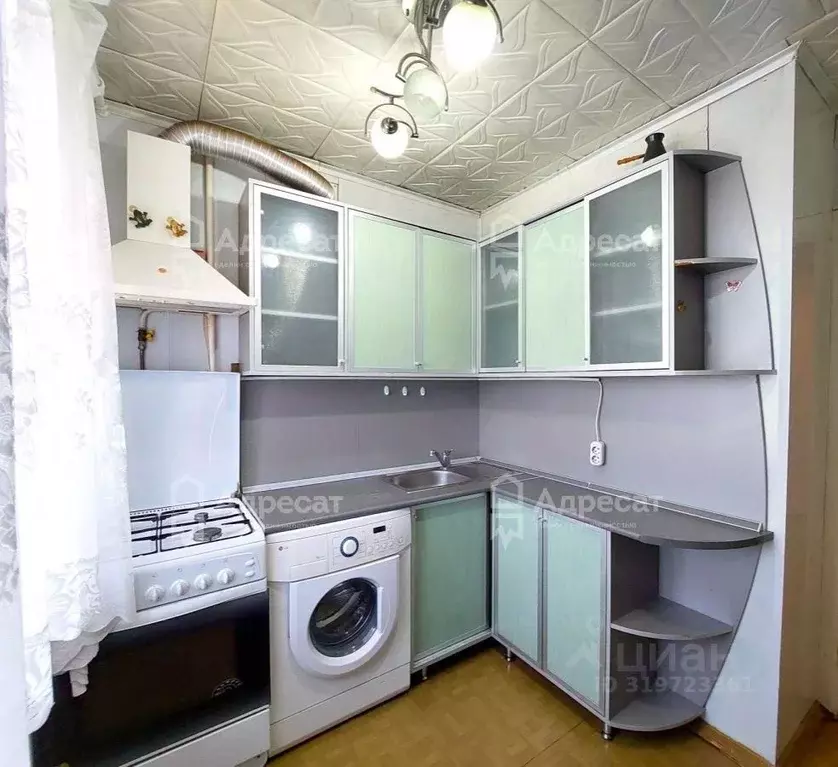 2-к кв. Волгоградская область, Волгоград ул. Академика Богомольца, 19 ... - Фото 0