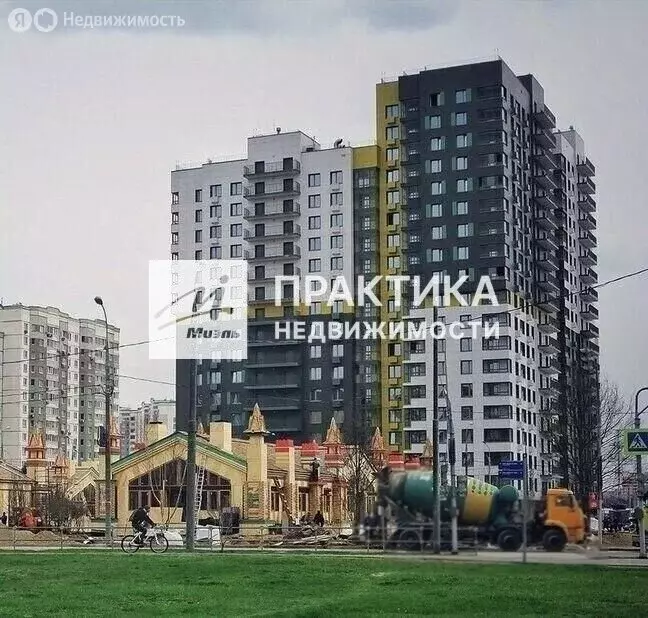 3-комнатная квартира: Москва, улица Наташи Качуевской, 5 (88.8 м) - Фото 1