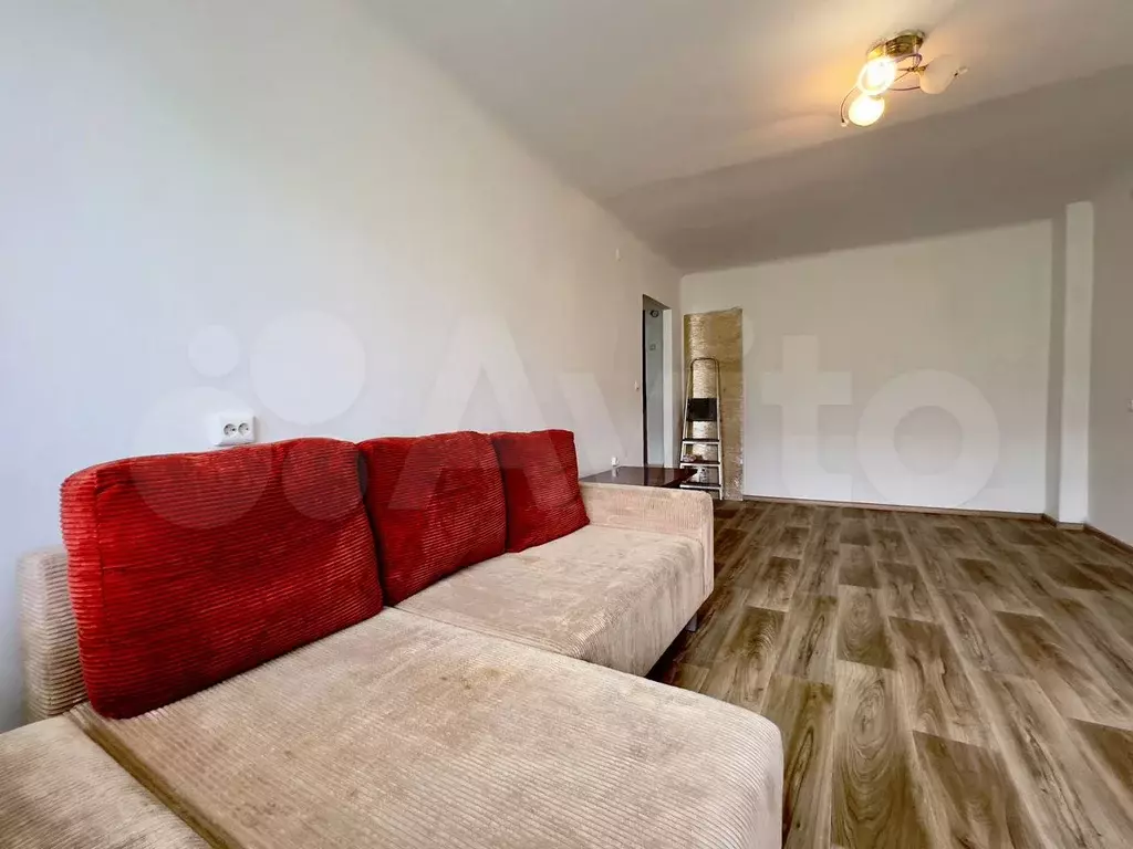 1-к. квартира, 32 м, 4/9 эт. - Фото 1