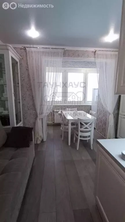 1-комнатная квартира: Нефтекамск, улица Ленина, 52Б (43 м) - Фото 1