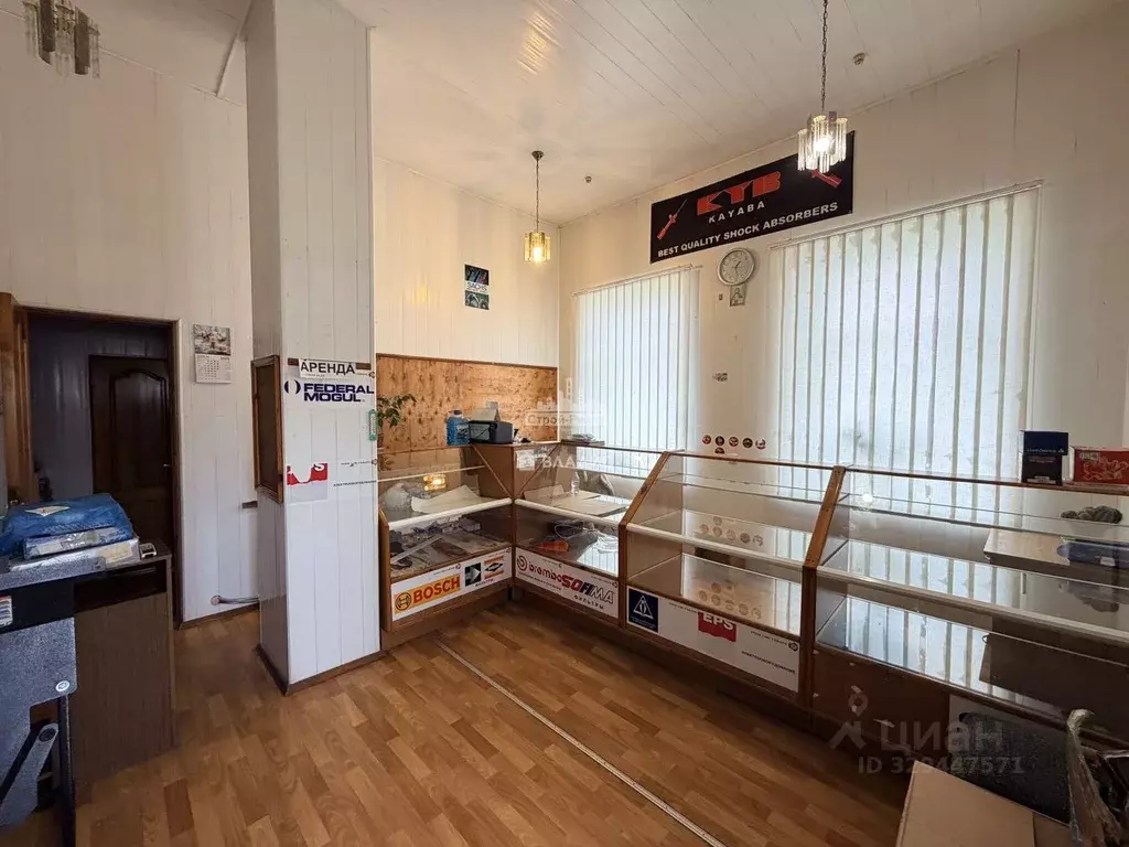 Торговая площадь в Крым, Керчь ул. Петра Алексеева, 3 (36 м) - Фото 1