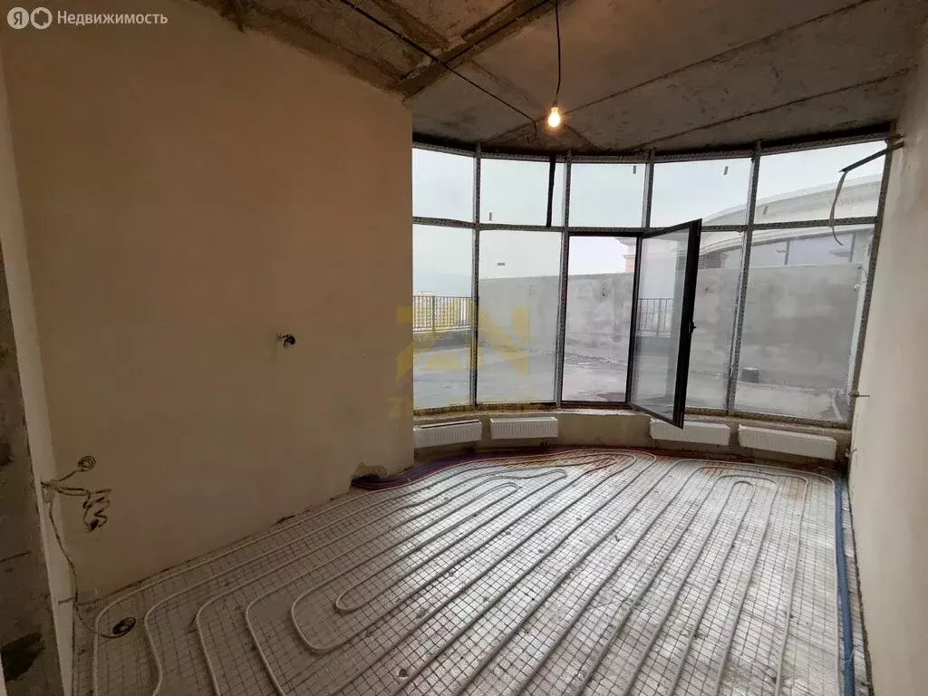 2-комнатная квартира: Махачкала, улица Даниялова, 95 (105 м) - Фото 2