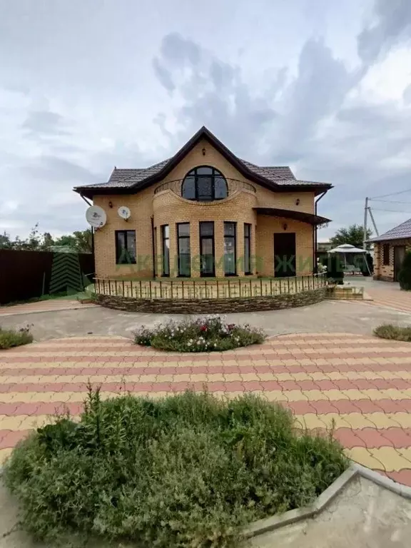 Дом в Саратовская область, Маркс Строительный пер. (200 м) - Фото 2