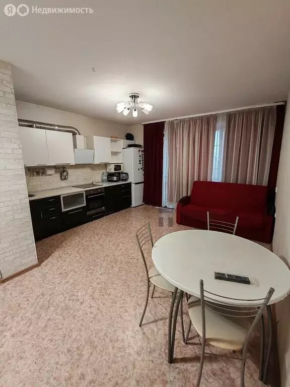 3-комнатная квартира: Челябинск, улица Агалакова, 66 (57 м) - Фото 1