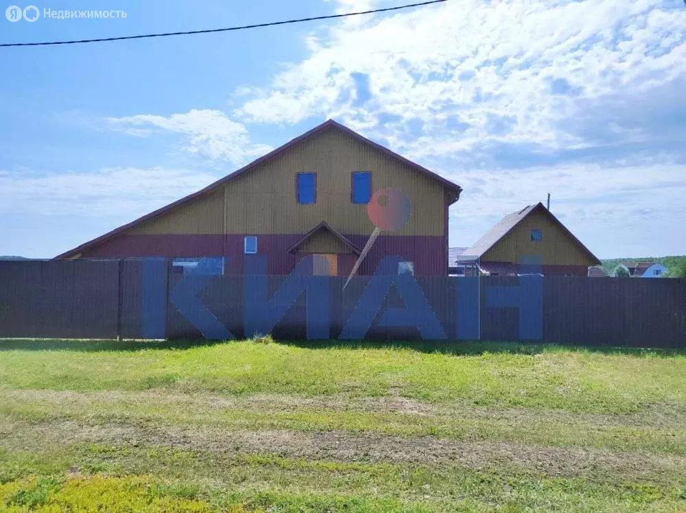 Дом в Емельяновский район, Устюгский сельсовет, деревня Плоское, ... - Фото 0