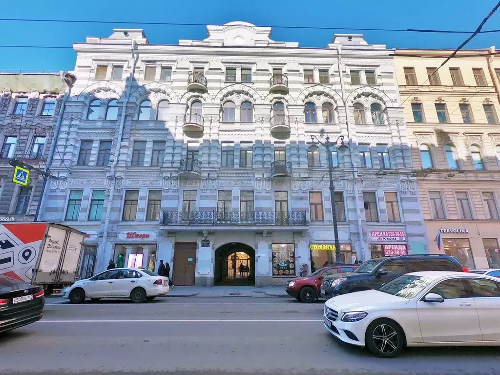Комната 27 м в 3-к., 2/5 эт. - Фото 0