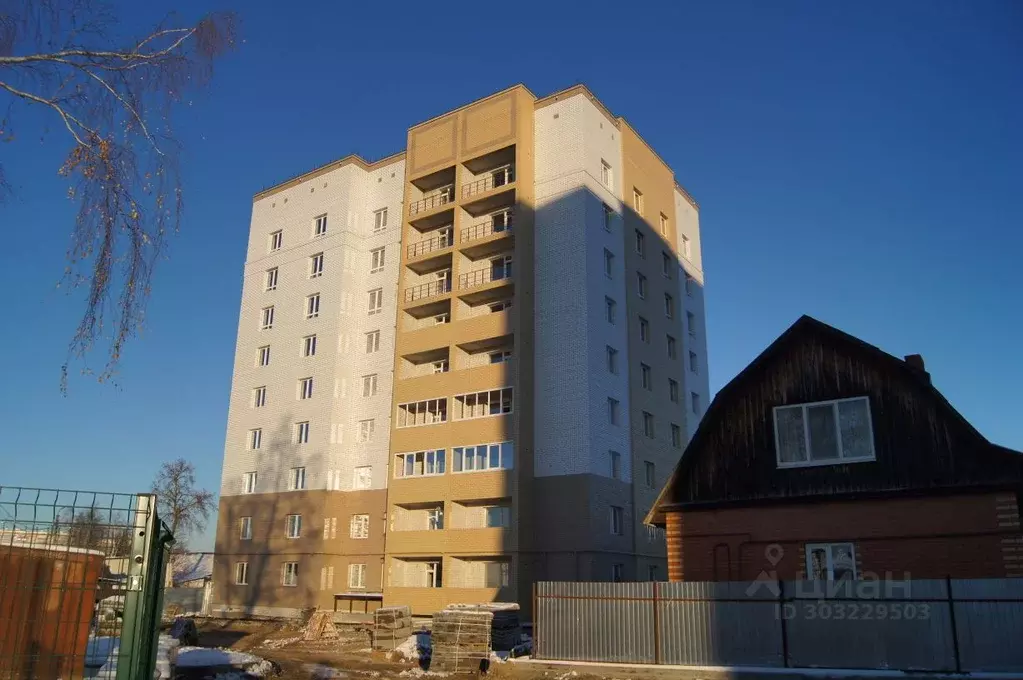 2-к кв. Брянская область, Брянск Житомирский пер., 8А (66.7 м) - Фото 0