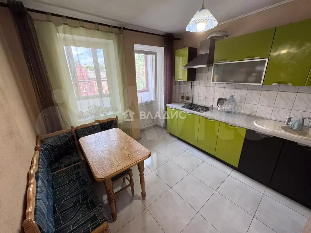3-к. квартира, 94 м, 5/5 эт. - Фото 0