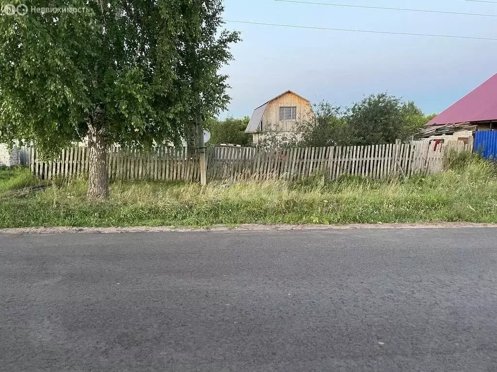 Дом в село Солдатская Ташла, Первомайская улица (30 м) - Фото 0