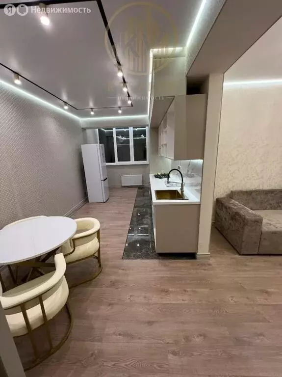 2-комнатная квартира: Пятигорск, улица Власова, 31 (82 м) - Фото 1