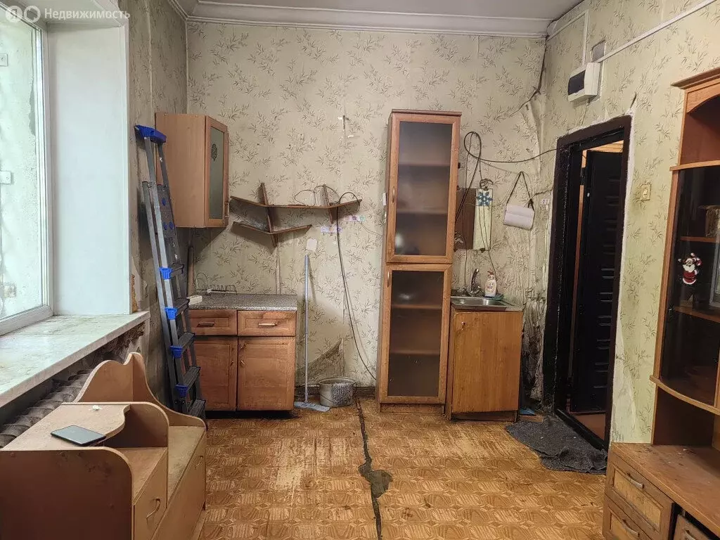 1к в 20-комнатной квартире (14.4 м) - Фото 1