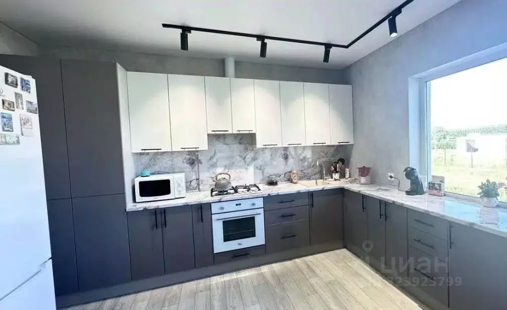 Дом в Башкортостан, Стерлитамакский район, Казадаевский сельсовет, с. ... - Фото 1