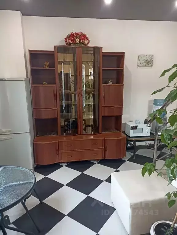 Комната Волгоградская область, Волгоград ул. Сержанта Воронова, 57/138 - Фото 1