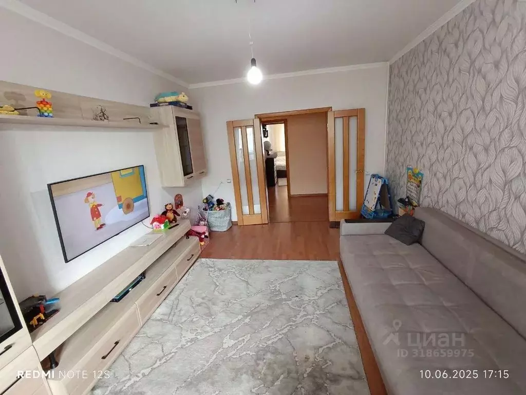 2-к кв. Белгородская область, Губкин ул. Петра Великого, 6 (62.0 м) - Фото 1