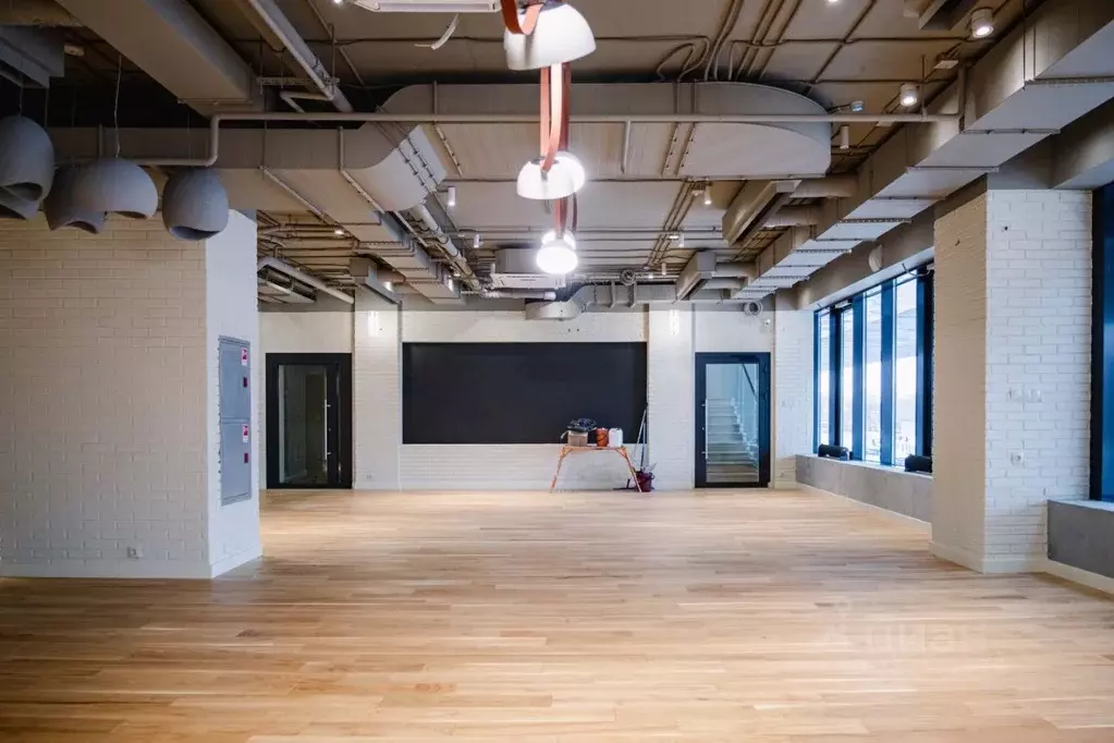 Помещение свободного назначения в Санкт-Петербург ул. Салова, 61 (1200 ... - Фото 2