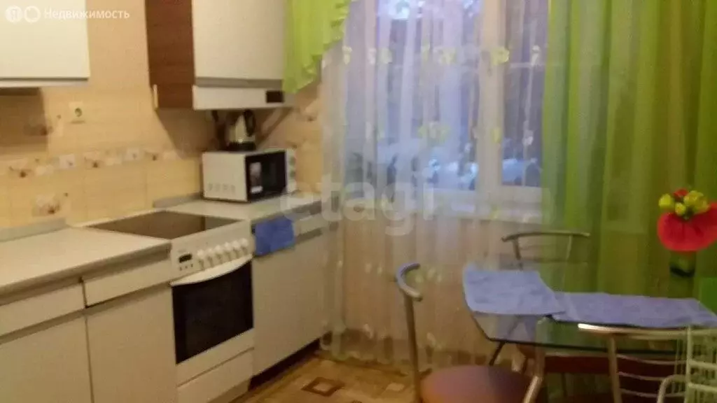 3-комнатная квартира: Старый Оскол, микрорайон Королёва, 6 (63.4 м) - Фото 1