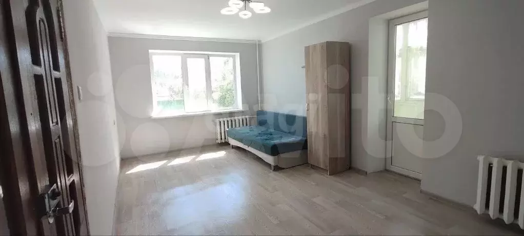 Комната 20 м в 4-к., 1/9 эт. - Фото 0