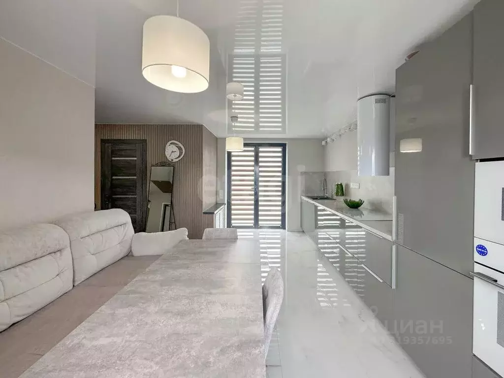 Дом в Псковская область, Псковский район, Логозовская волость, д. ... - Фото 1