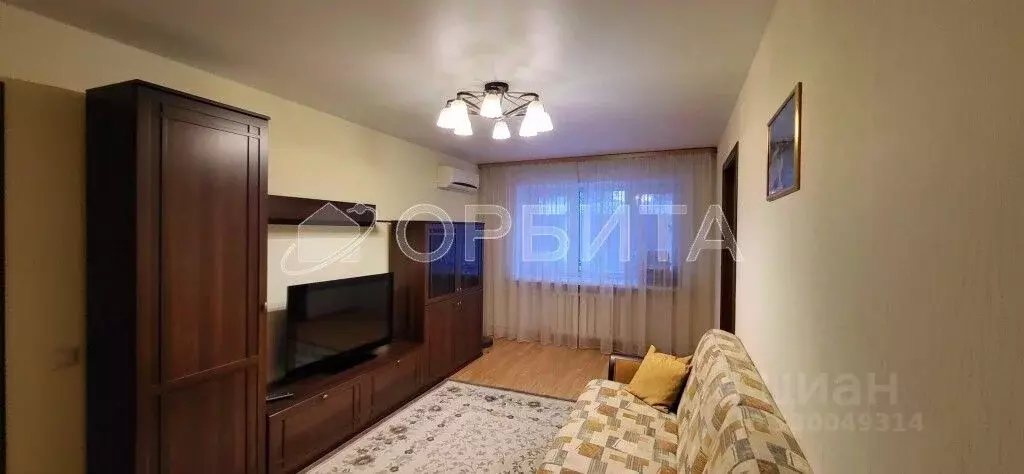 2-к кв. Тюменская область, Тюмень ул. Володарского, 34 (41.9 м) - Фото 2