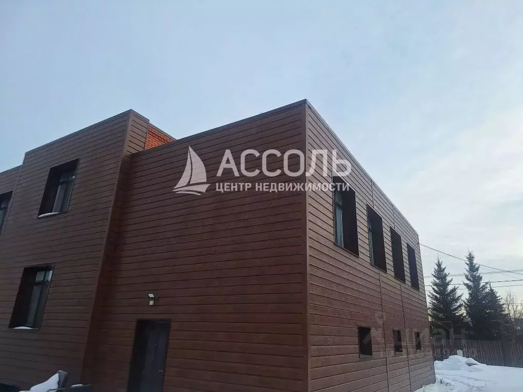 Коттедж в Омская область, Омск ул. 7-я Любинская, 19 (494 м) - Фото 1