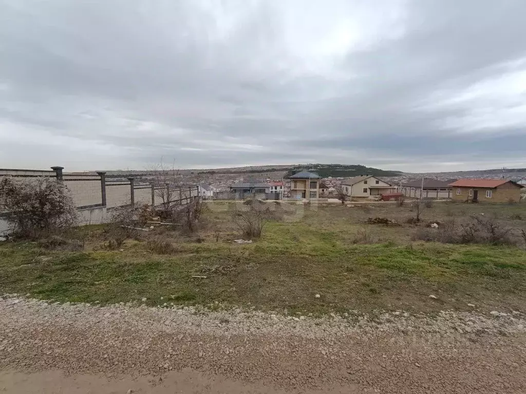 Участок в Крым, Симферополь ул. Калининградская (5.9 сот.) - Фото 1