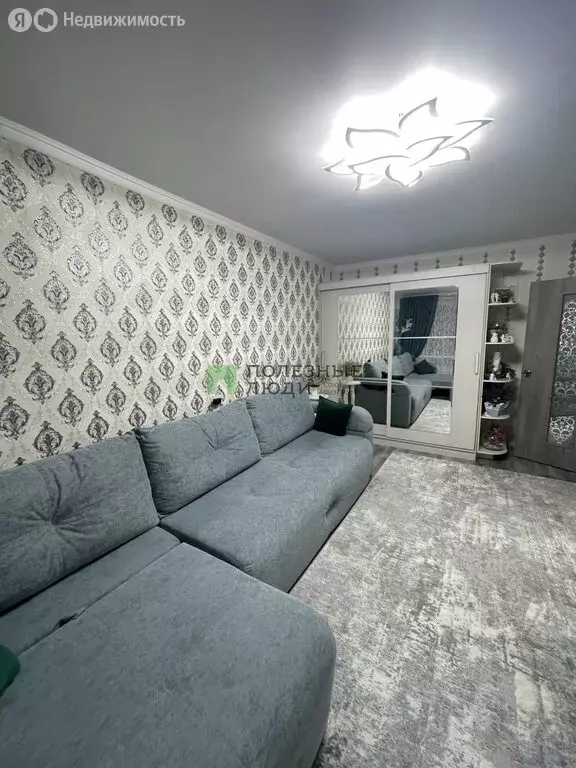 2-комнатная квартира: Белгород, улица Есенина, 12 (51 м) - Фото 1