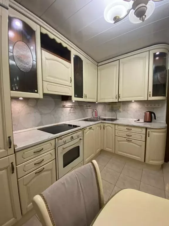2-к. квартира, 60 м, 9/12 эт. - Фото 0