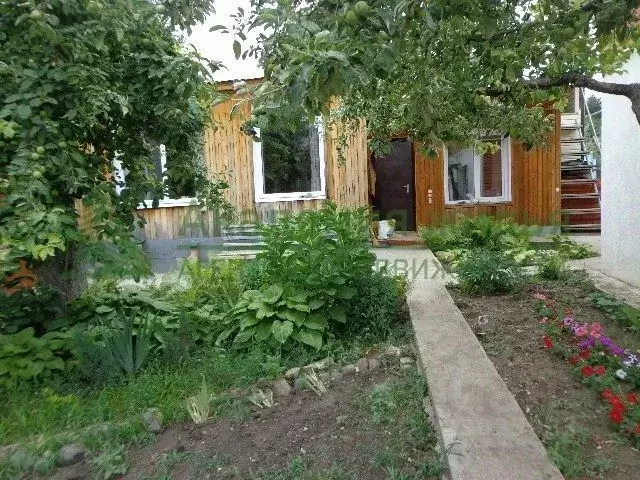 Дом в Саратовская область, Саратов проезд 2-й Декоративный, 2 (168 м) - Фото 0