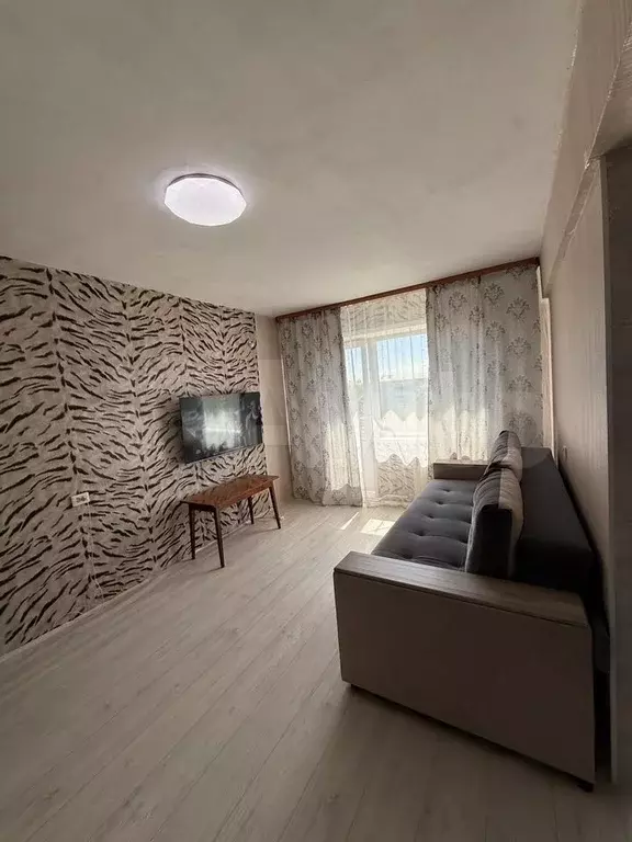 1-к. квартира, 30 м, 5/5 эт. - Фото 1