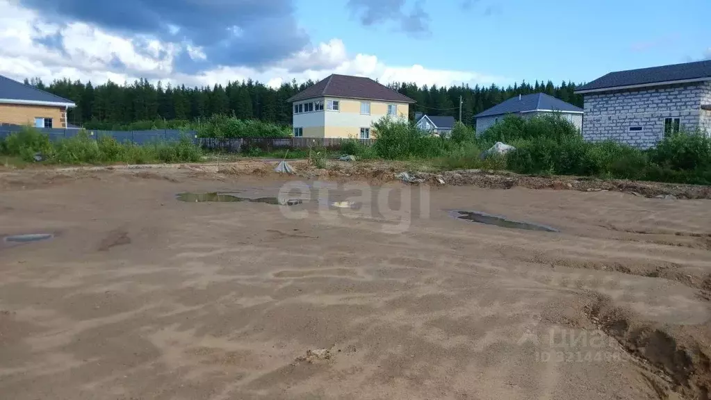 Участок в Коми, Сыктывкар городской округ, Краснозатонский пгт ул. ... - Фото 0