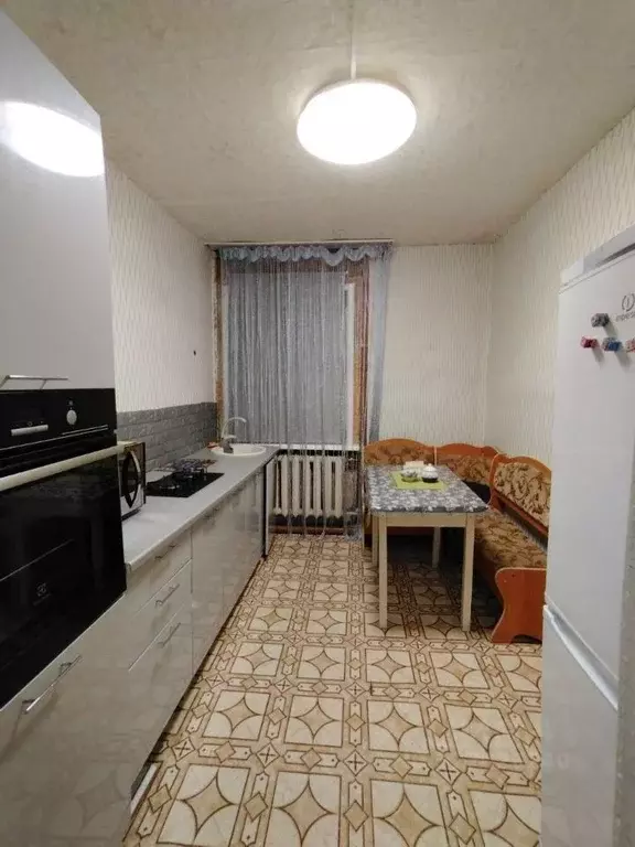 2-к кв. Ямало-Ненецкий АО, Салехард ул. Пермякова, 9 (41.3 м) - Фото 1