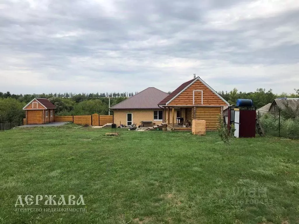 Дом в Белгородская область, Старооскольский городской округ, с. ... - Фото 1