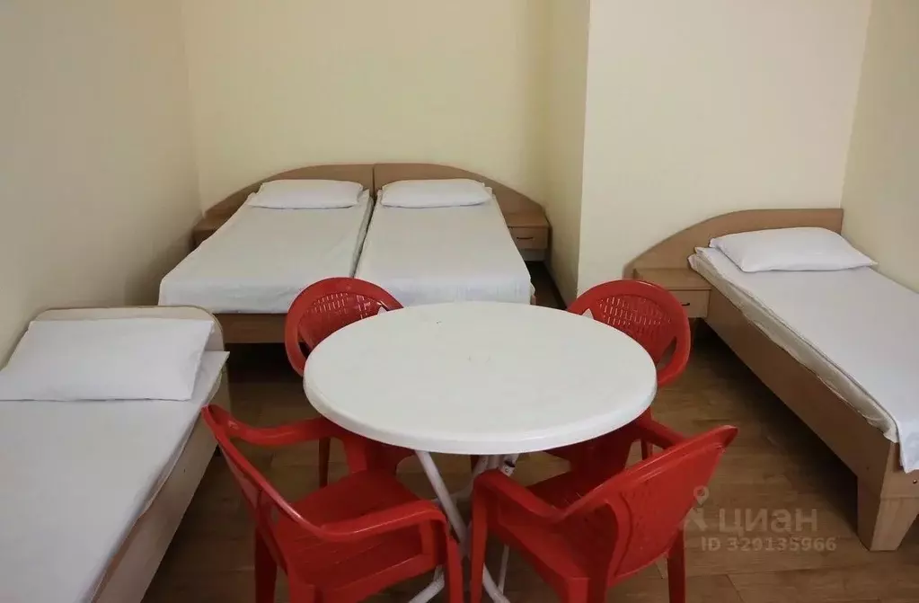 Комната Крым, Саки ул. Морская, 4 (30.0 м) - Фото 1