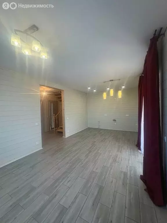 Дом в село Шарапово, Светлая улица (130 м) - Фото 2