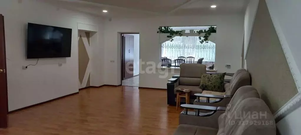 Дом в Крым, Симферополь ул. Фиалковая (283 м) - Фото 2