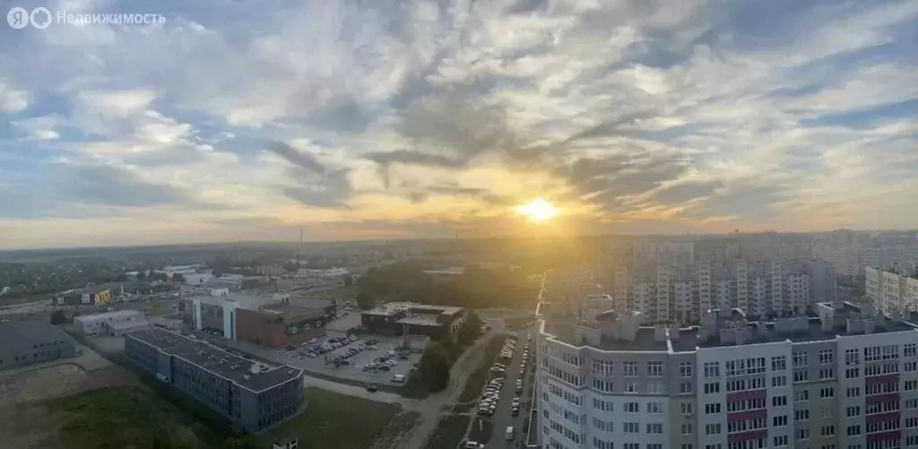 3-комнатная квартира: Калининград, Крымский проезд, 2 (80.5 м) - Фото 0