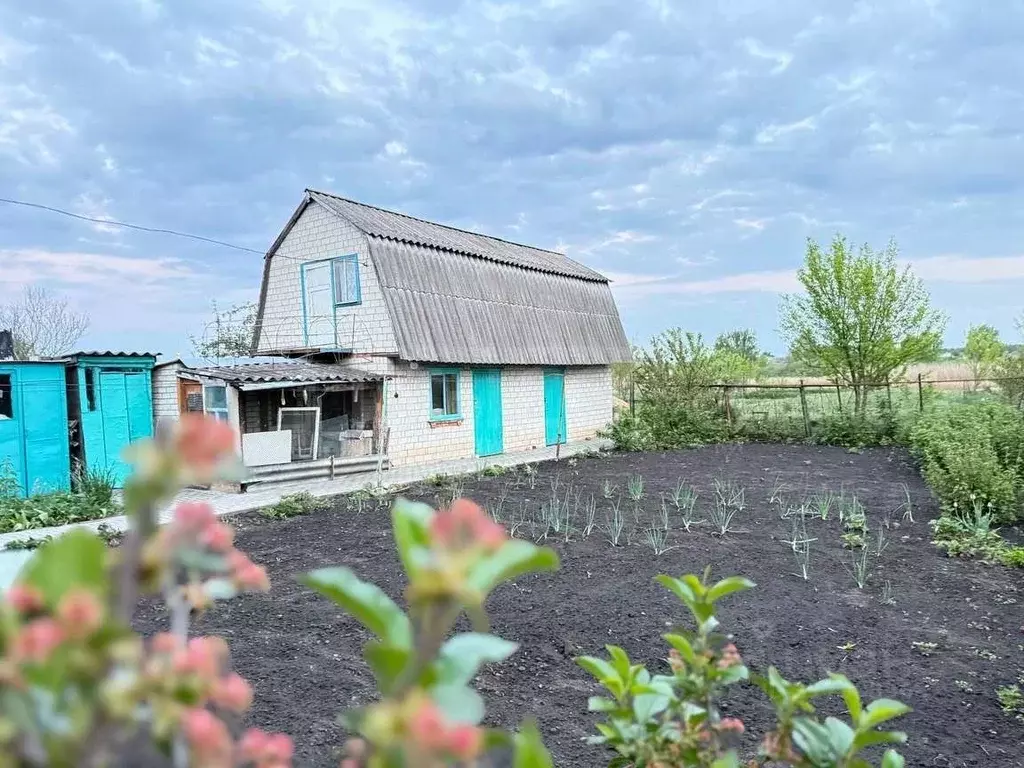 Дом в Воронежская область, Острогожск Школьная ул., 47 (195 м) - Фото 1