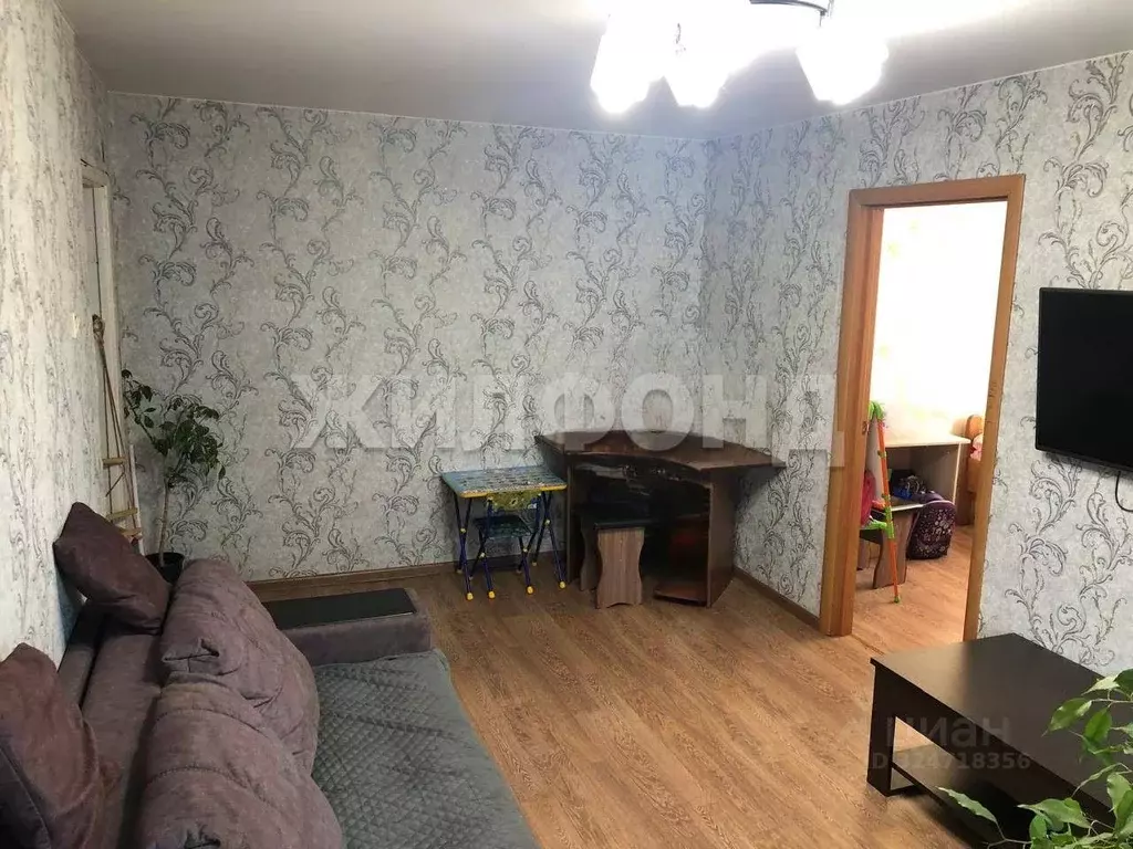 3-к кв. Хакасия, Абакан ул. Пушкина, 170 (47.0 м) - Фото 2