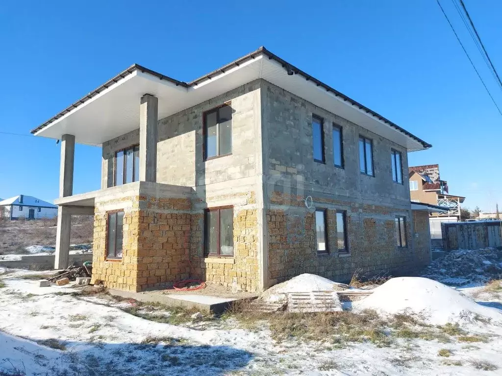 Дом в Крым, Симферопольский район, с. Доброе ул. Кизиловая (261 м) - Фото 2