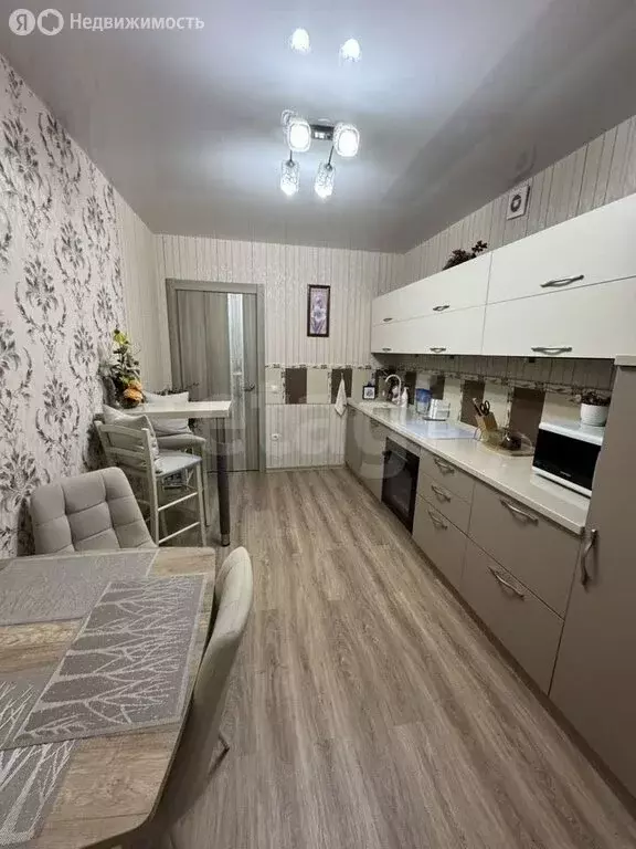 3-комнатная квартира: Томск, улица Никитина, 56 (92.5 м) - Фото 1