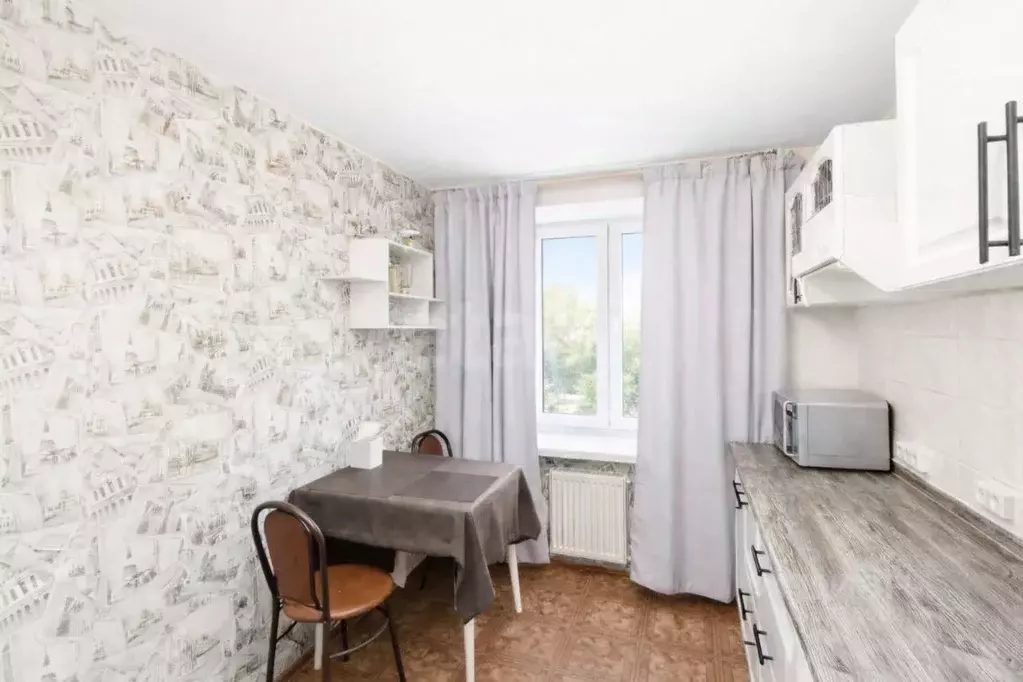 3-к кв. Тюменская область, Тюмень ул. Дружбы, 169 (61.7 м) - Фото 1