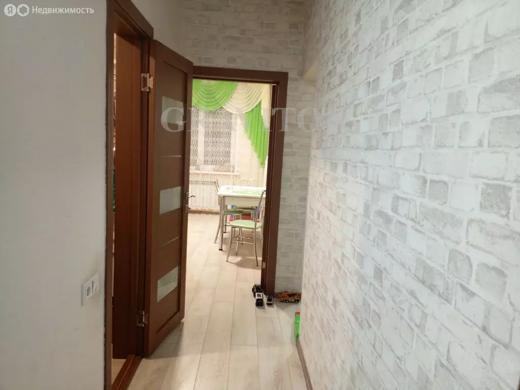 2-комнатная квартира: Горно-Алтайск, улица Валерия Чаптынова, 34/1 (46 ... - Фото 2