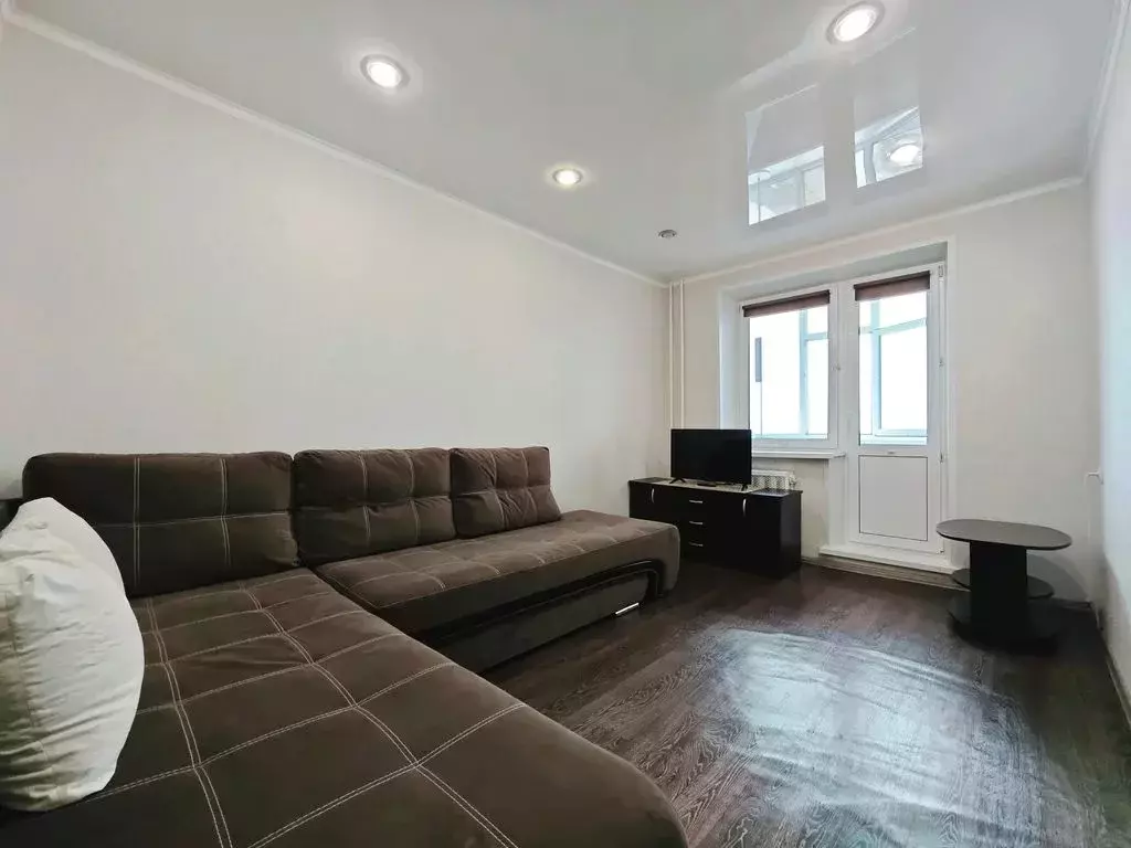 1-к кв. Тюменская область, Тобольск 9-й мкр, 22А (35.0 м) - Фото 0