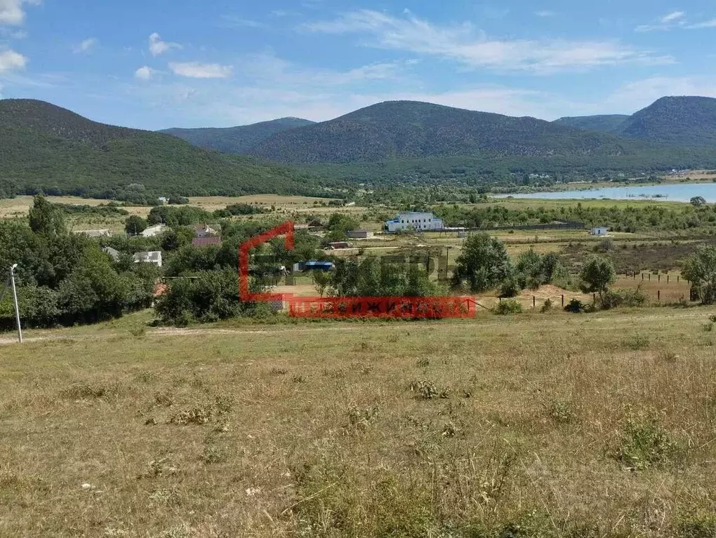 Участок в Севастополь с. Россошанка, ул. Фролова, 12 (25.0 сот.) - Фото 1