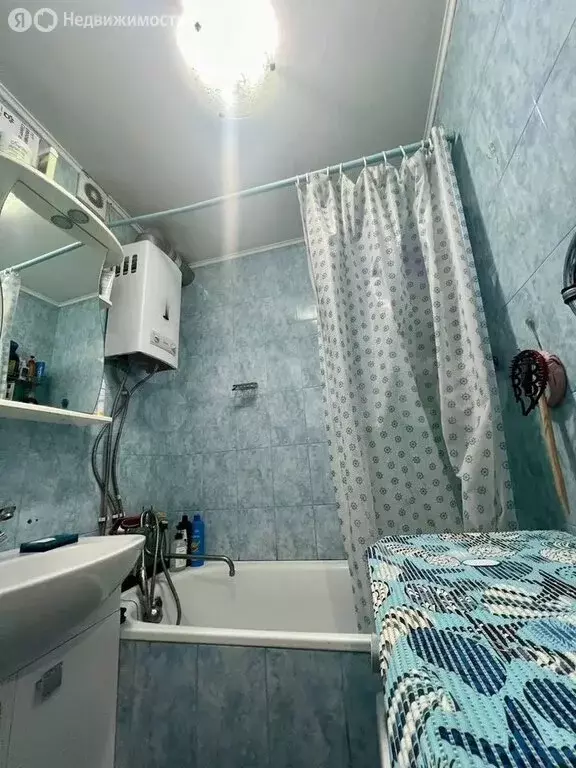3-комнатная квартира: Саратов, Заводской район (48 м) - Фото 0