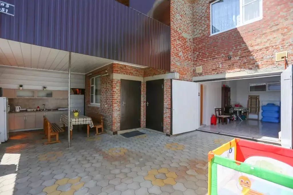 Дом в Краснодарский край, Темрюкский район, Голубицкое с/пос, ... - Фото 2